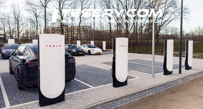 테슬라 V4 슈퍼차저: 350 kW 충전 속도 공개!