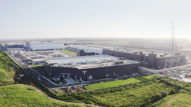 기가 상하이는 2025년 12월 8일 400만 번째 차량인 Model Y L을 생산했습니다.