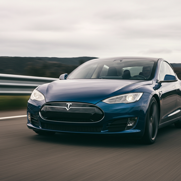 Tesla Owners Surpass 8 Billion Miles on FSD Supervised Marking Major Autonomous Milestone