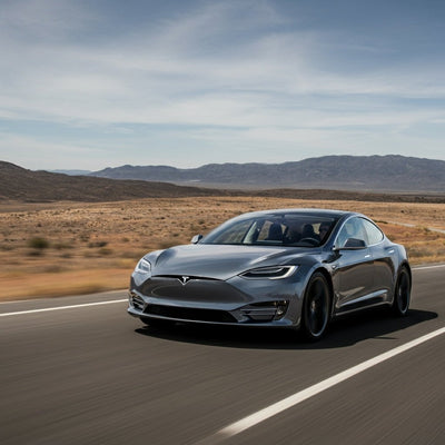 칸터 피츠제럴드는 2025년 2분기 인도 실적 속에서 테슬라(TSLA)에 대한 ‘비중확대’ 등급을 유지합니다