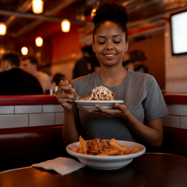 Tesla Diner Defies Doom Narrative: Data Shows Strong Profitability and Enduring Popularity