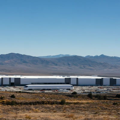 Tesla Semi 공장, 기가 네바다 인근, 추수감사절 주말 동안 완공 조짐 보여