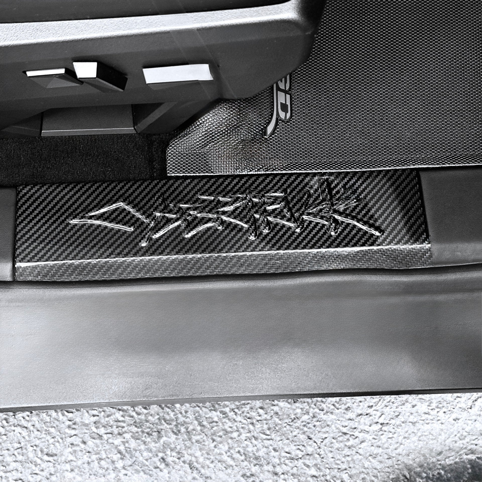 Cybertruck Performance Look Carbon Fiber Front Door Sill Trim (1 Pair) - Tesery Official Store