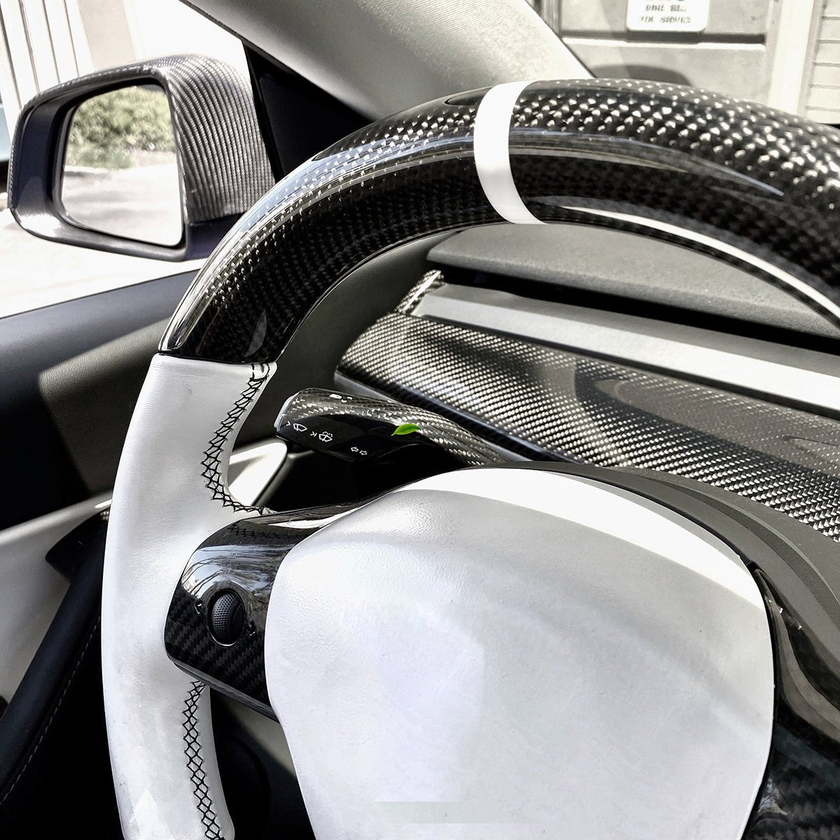 Model 3 / Y Round Carbon Fiber Steering wheel 【Style 11】 - Tesery Official Store